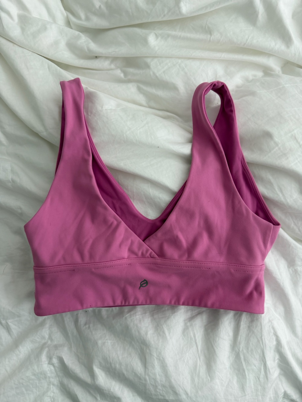 P’tula Everyday V-Neck Sports Bra in Magenta